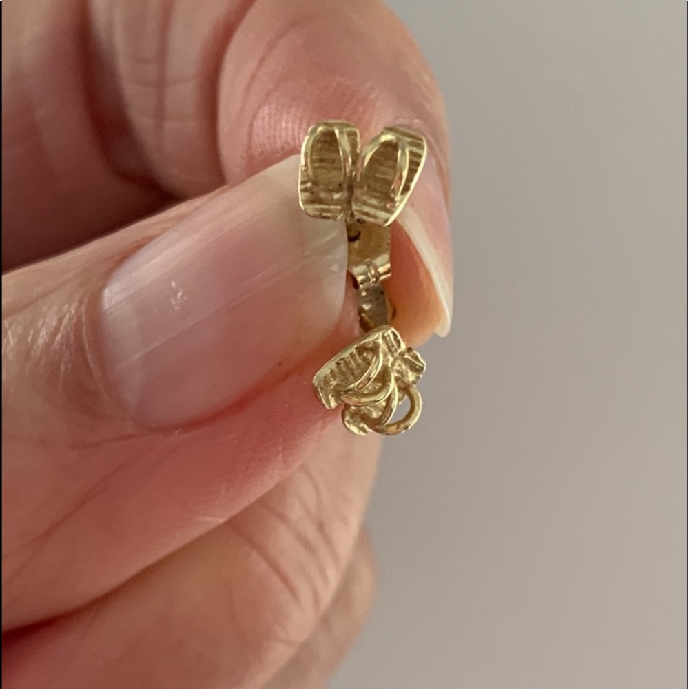 14K gold flip flop pierced earrings